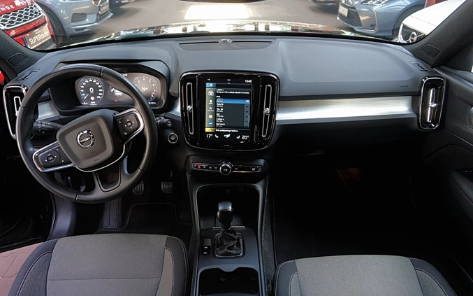 Volvo XC 40 cena 124900 przebieg: 63000, rok produkcji 2020 z Golub-Dobrzyń małe 667
